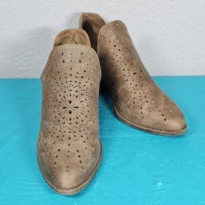 Fergie Women's Wyatt Ankle Boot Brown Size 8.5